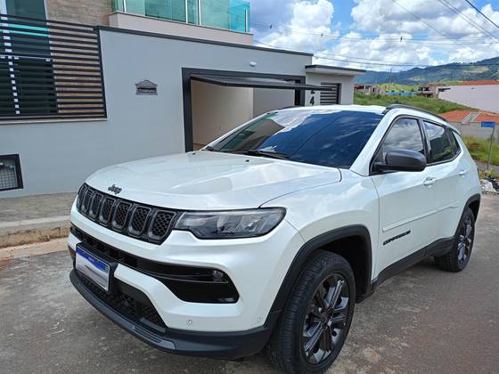 JEEP COMPASS 1.3 T270 TURBO FLEX LONGITUDE AT6